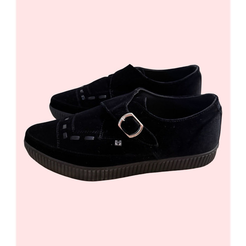 Black suede pointed - t.u.k,