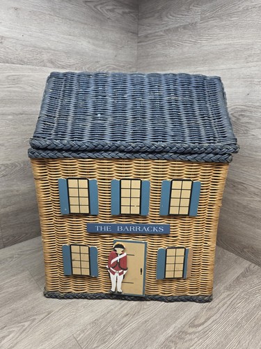 Rare vintage wicker solider - rare,