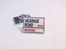 VICARAGE ROAD STADIUM ROAD BADGE STREET SIGN SARACENS LAPEL PIN BADGE GIFT