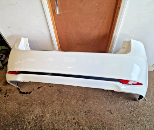 Toyota avensis mk3 rear bumper - toyota,
