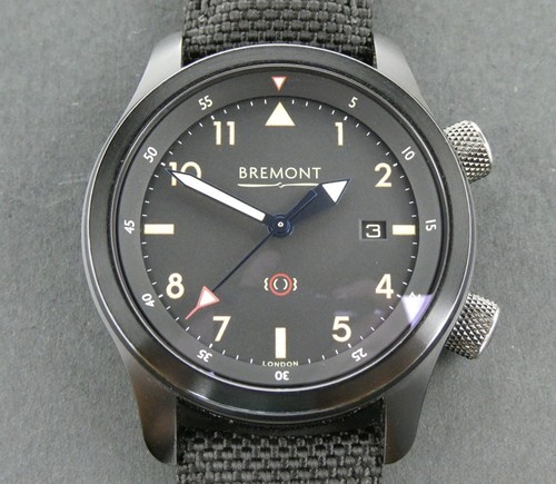 Bremont jet black - black, dlc