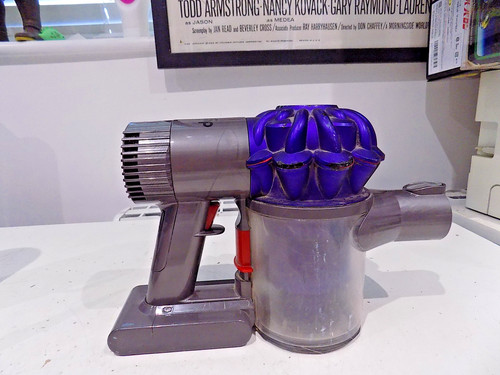 Dyson animal vacuum cleaner - dyson, v6