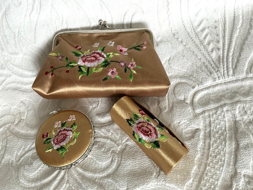 Vintage embroidered handbag - vintage,