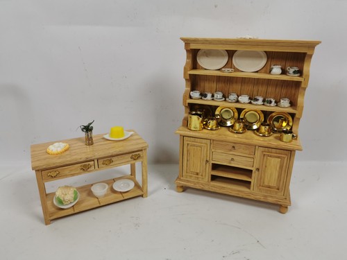 Scale dolls house - 1:12,