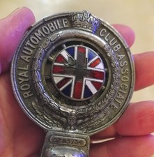 RAC Associate Members Car/Motorcyle Badge 1933  Pall Mall SW. 