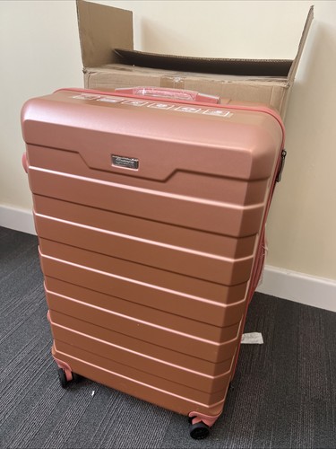 Cmy large hard shell - 28”,