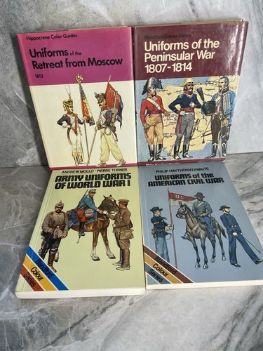 Books military uniforms hc - 4,