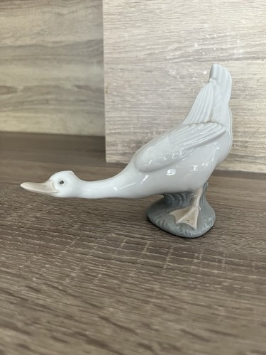 Nao lladro goose - goose, ducking