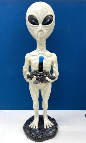 Alien statue figurine 3 - statue,