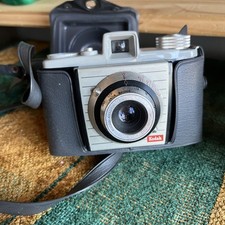 A pair of retro ”Kodak”