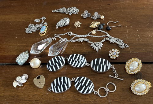 Job lot vintage jewellery - lot,