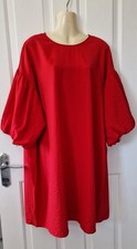 Red shift dress with tulip