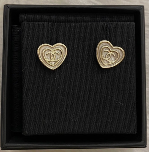 Chanel authentic 24s - chanel,