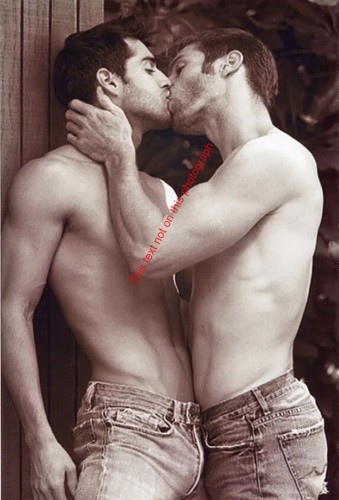 Nude muscular gay man - muscular,