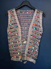 Knotted Silver-coloured