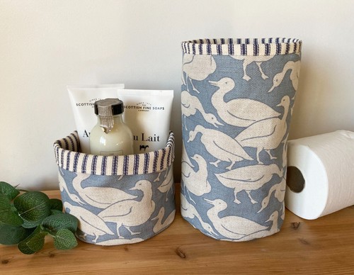 Emily bond waterbirds duck - bond,