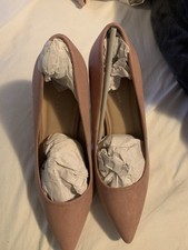 New Shoes Ladies Size 7 Dusky