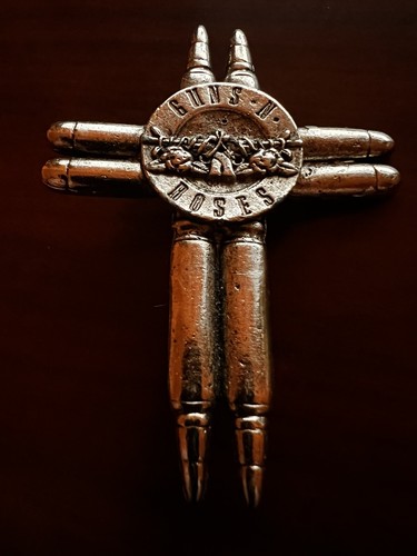 1990 guns roses pin vintage - guns,