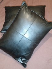 2 X Laura Ashley Nigella