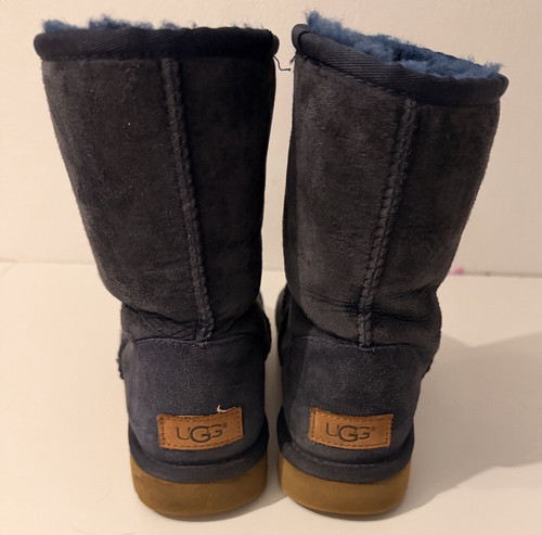 Ugg classic short blue suede - short,