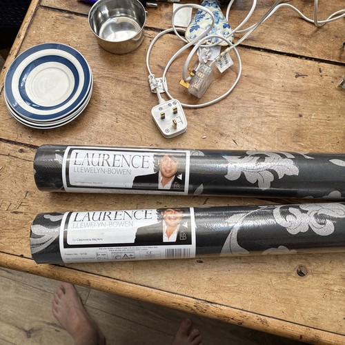Laurence llewelyn bowan - laurence,