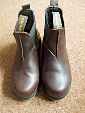 Grubs Fury Mahogany safety  boots size 4