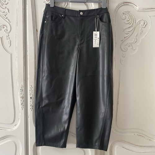 Bnwt short faux - m&s,