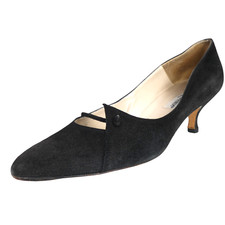 Manolo Blahnik Shoes Heels Vintage Black Suede Low Kitten Heel late 90s size 5.5