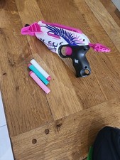 Nerf Rebelle, Pink Nerf Gun. 4 Bullets Included. Full Working Order.
