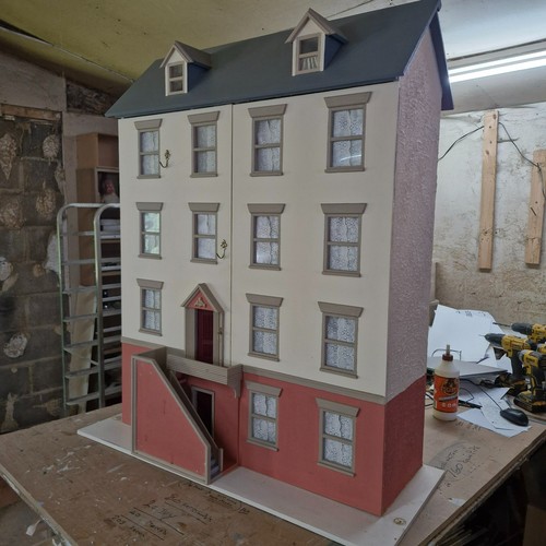 Scale room tall house - scale,