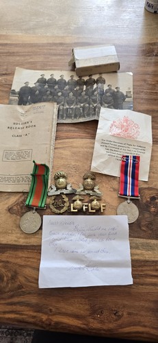 Pair ww2 medals - pair,
