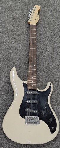 Yamaha se203 white guitar - se203,