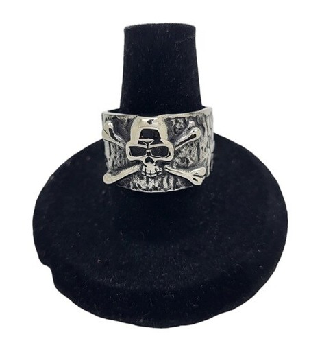 Skull crossbones ring - &,