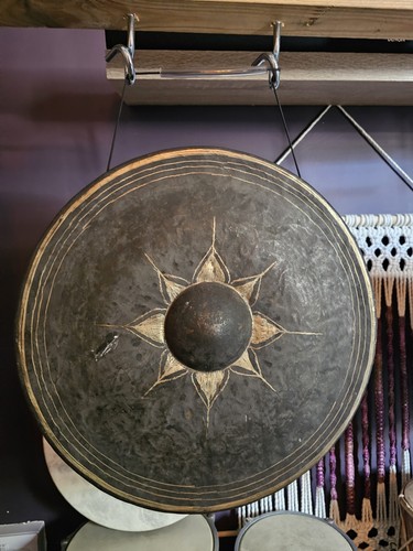 Beautiful bronze hand hammered - beautiful,