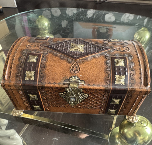 Vintage brown wooden treasure - vintage,