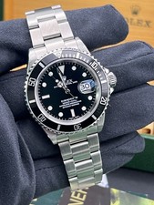Rolex Submariner Watch  16610 With Box and Accessories 2005  40mm (1117)