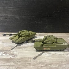 2x Dinky Toys Chieftain Tank