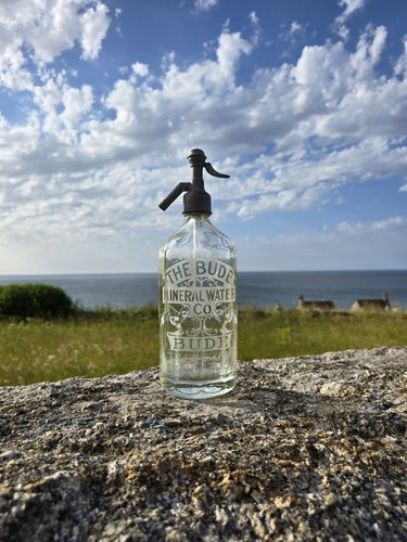 Antique bude mineral - antique, water