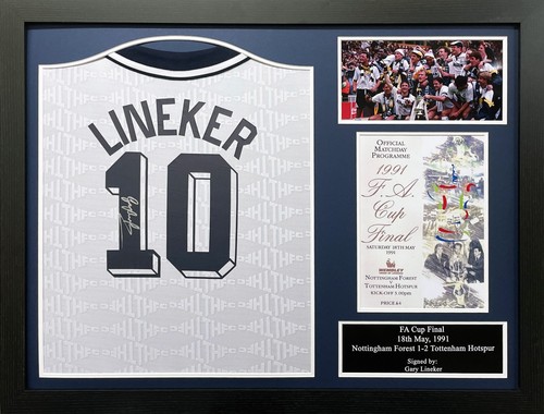 Framed gary lineker signed - framed,