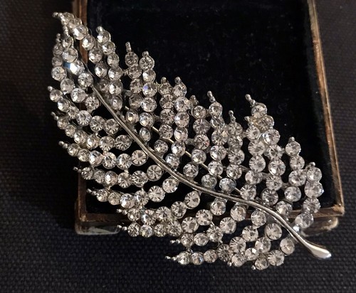 Vintage style jewellery white - jewellery,