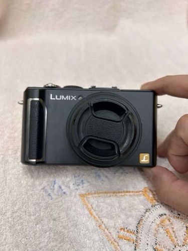 Black panasonic lumix - black, lx3