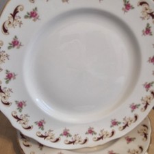 Crown Staffordshire Wentworth 10.5" Dinner Plates Set of 4 – Fine Bone China