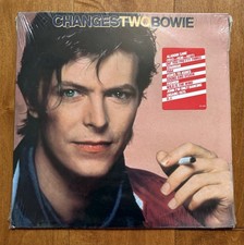 DAVID BOWIE - CHANGESTWOBOWIE