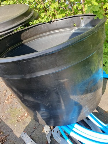 Two round cold water - two,