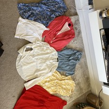 Women’s Clothes Bundle Size