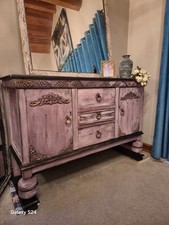 Beautiful Wine and Gold