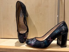 PR OF LUCY CHOI  BLACK FLORAL