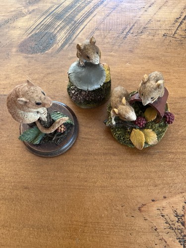 Country artists mouse figurine - artists,