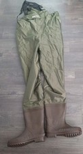 DAIWA LIGHTWEIGHT CHEST WADERS SIZE 12 FISHING OLIVE GREEN  UNUSED DURA NYLON 