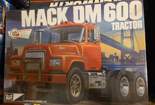Mpc mack dm600 tractor - mpc, 1:25